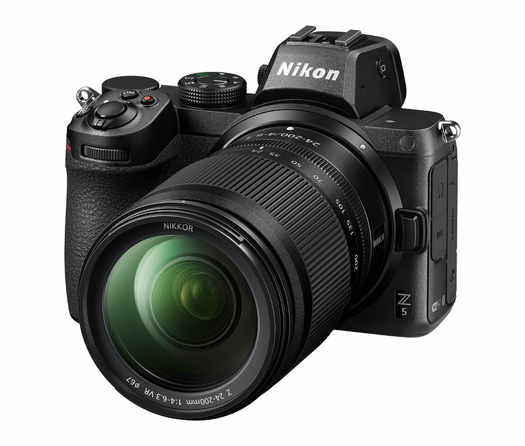 Nikon Z5 + 24-200 f/4-6.3 VR