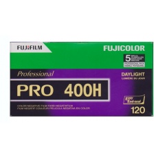 Fujifilm Pro 400H (expirace 03/2022) barevný negativní svitkový film (1 ks) Fujifilm Pro 400H (expirace 03/2022) barevný negativní svitkový film (1 ks)