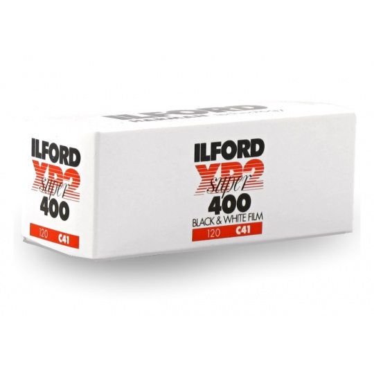 Ilford XP2 Super 400/120 ČB (8/2024)