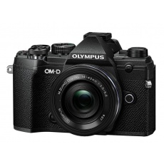Olympus OM-D E-M5 III + 14-42 EZ black